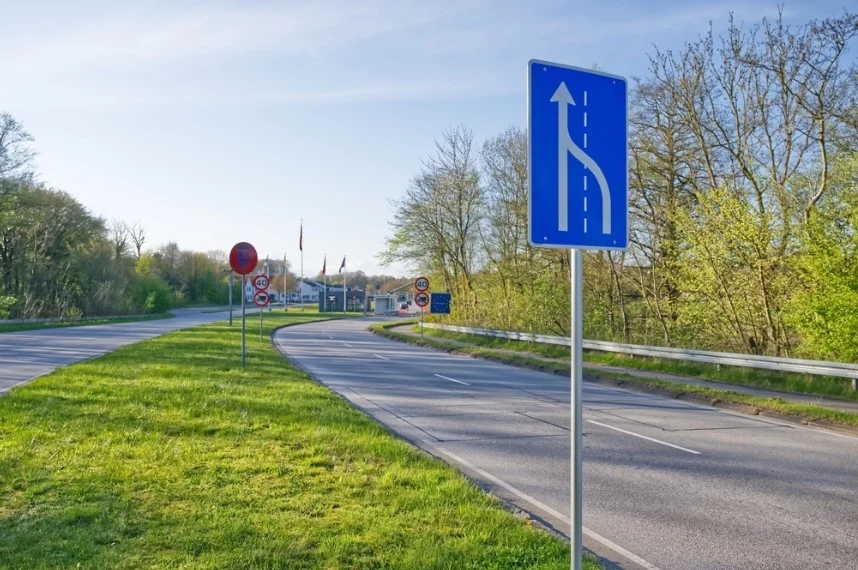 Why Do Highway Merging Areas Create So Many Risks Around Large Trucks