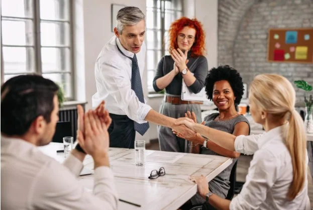 Ways to Make Employee Recognition Part of Your Workplace Culture